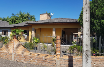 CASA TIMBÉ DO SUL